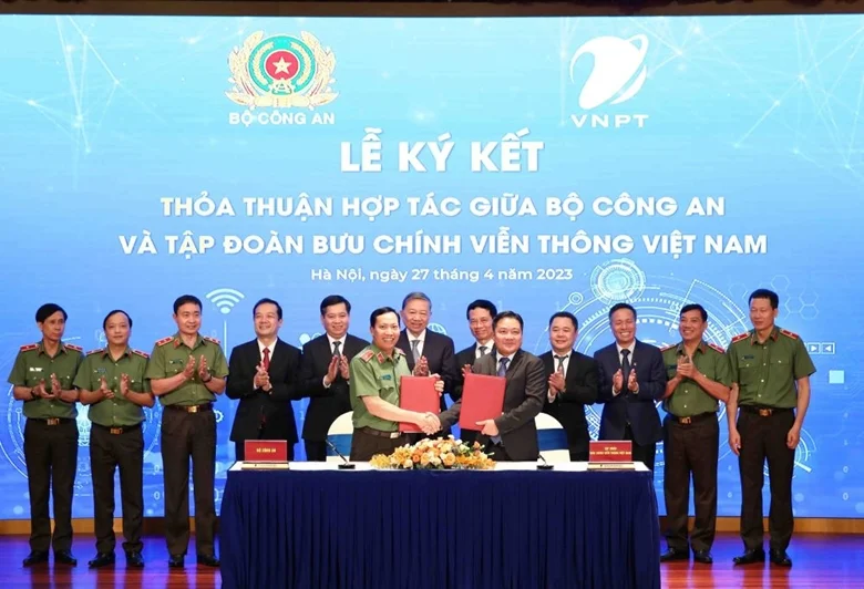 Bộ Công an ký kết hợp tác với Tập đoàn VNPT trong lĩnh vực chuyển đổi số. / https://tapchiketoankiemtoan.vn/
